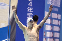 孙杨复出首秀,泳池王者归来，再创辉煌！