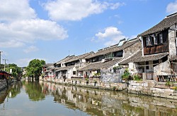 新业态点燃新热心-郑州：清明假期款待乘客1363万 中牟文旅商场生气迸发-一不挡二不掩毛毛虫影戏阿拉丁_一不挡二不掩毛毛虫影戏阿拉丁app官方下载V